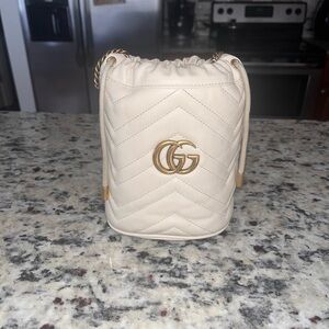 GG MARMONT MINI BUCKET BAG